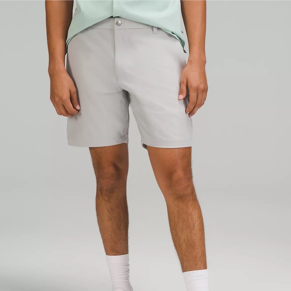 Men’s 𝐋𝐮𝐥𝐮𝐥𝐞𝐦𝐨𝐧 Warpstreme Shorts